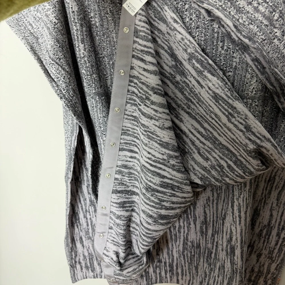 Lululemon Vinyasa Shawl Wrap Scarf Gray